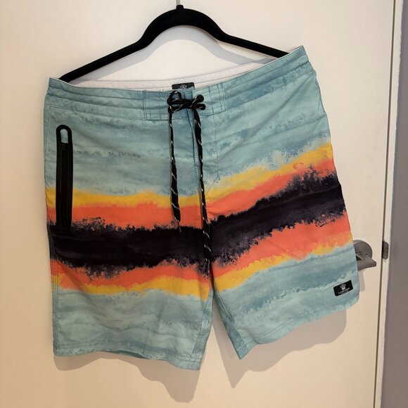 Men's Board shorts - Picture 1 of 4